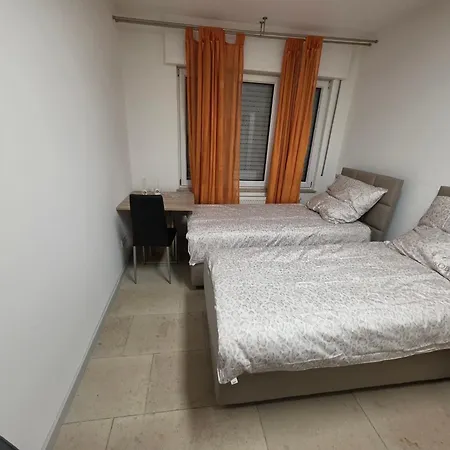 Apartment Ernst Living *