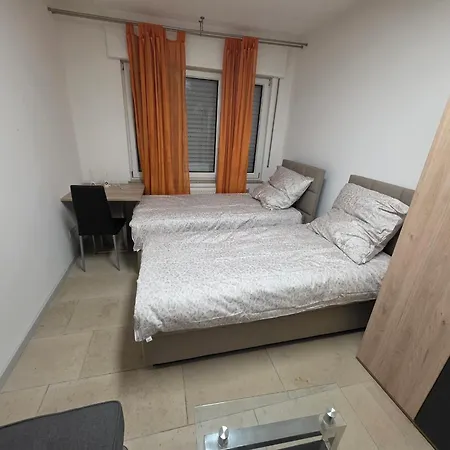 Apartment Ernst Living *